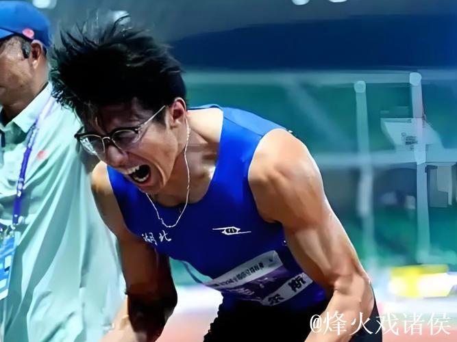 全运会男子100米决赛 湖北选手李泽洋收获冠军 全运会男子100米决赛 湖北选手李泽洋收获冠军